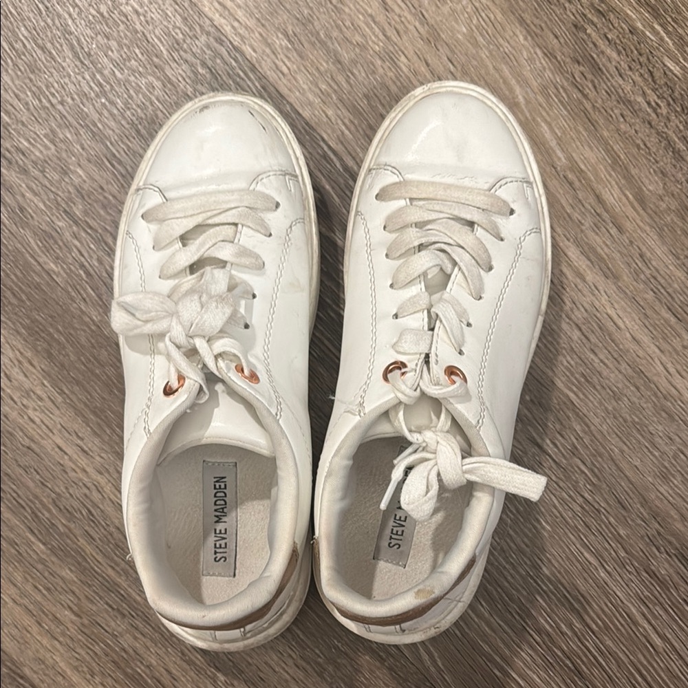 Steve Madden White Classic Sneakers